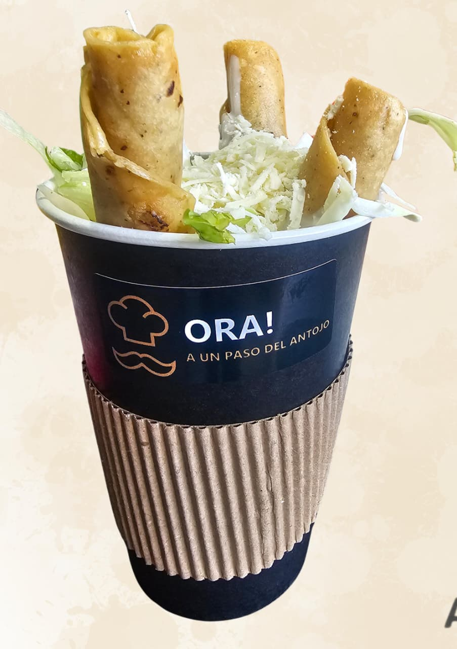 Tacos dorados ORA! en vaso